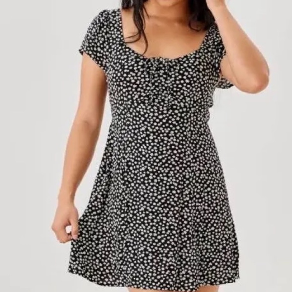 American Eagle black and white floral mini dress